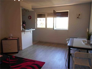 appartement à la location -   34000  MONTPELLIER, surface 53 m2 location appartement - APR747264
